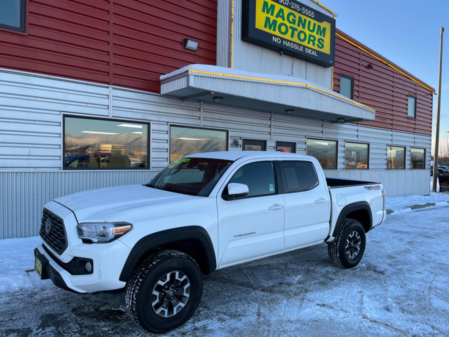 2022 WHITE /charcoal cloth TOYOTA TACOMA SR V6 (3TMCZ5AN6NM) with an 3.5L engine, Automatic transmission, located at 1960 Industrial Drive, Wasilla, 99654, (907) 274-2277, 61.573475, -149.400146 - Photo#0